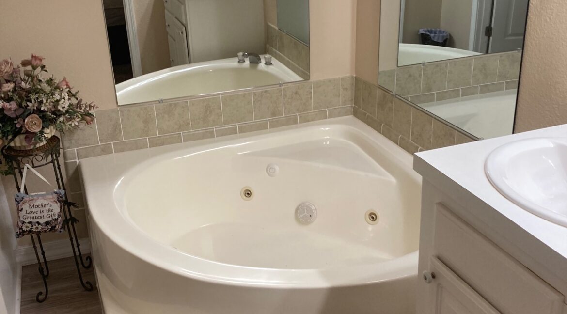 Lot 92 bath 1