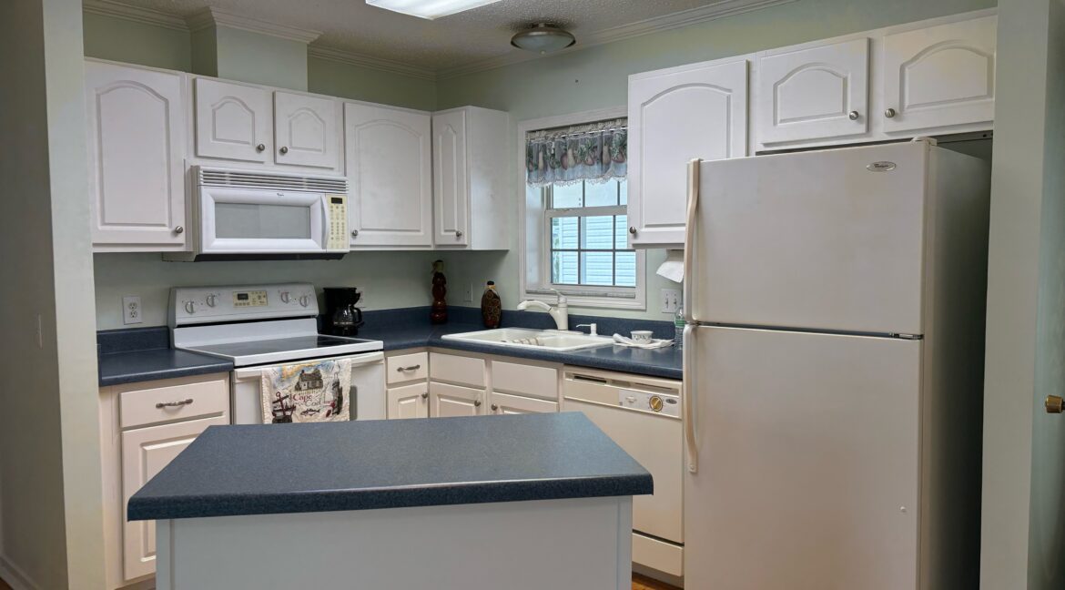lot 196 kitchen