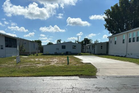 Lot 185