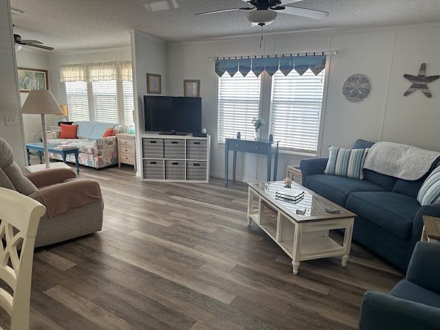 Lot 182 living 2